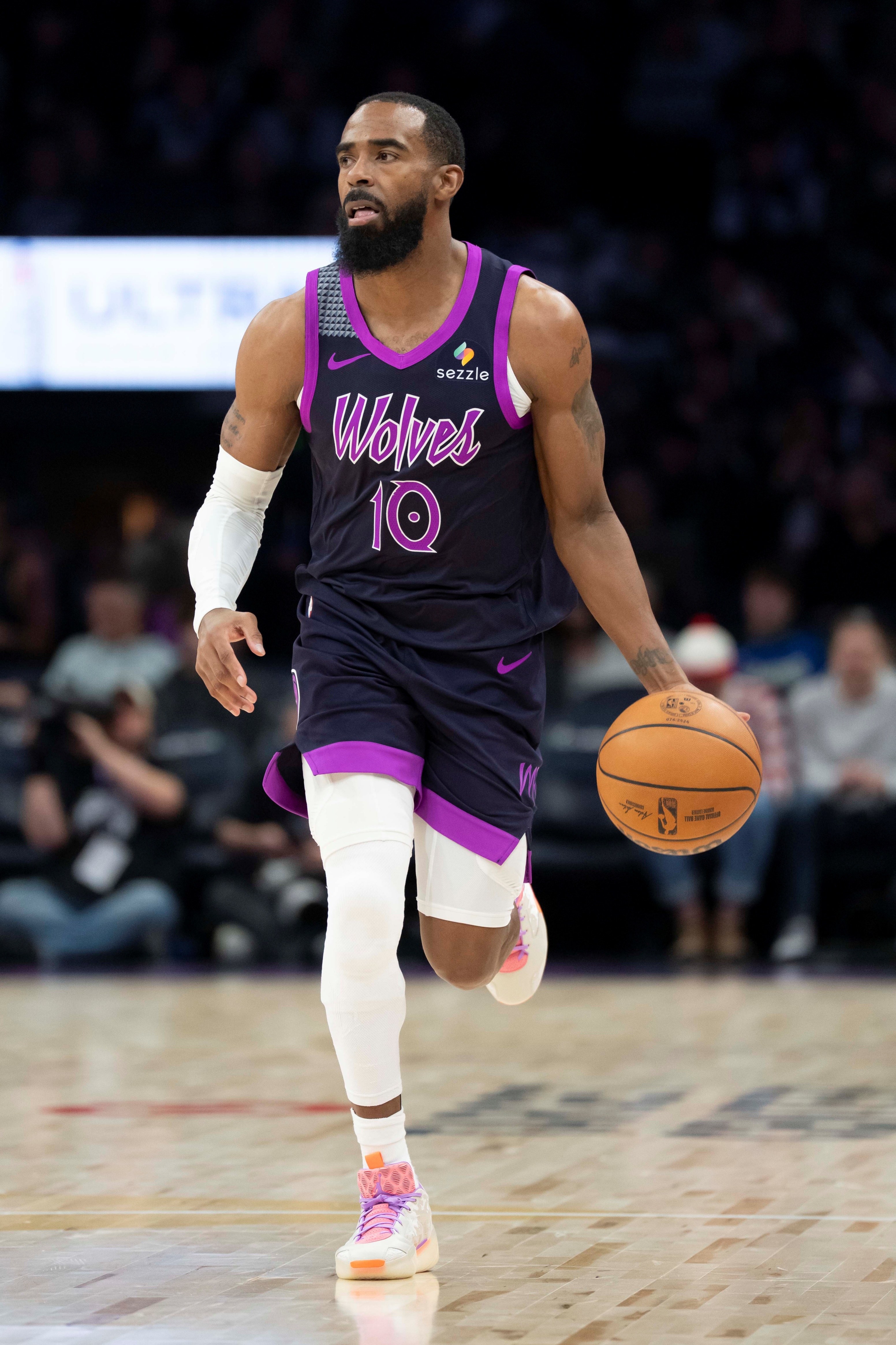 云开体育官网-谁需要控卫？👀黄蜂官宣裁掉38岁老将康利 球员连续被交易两次