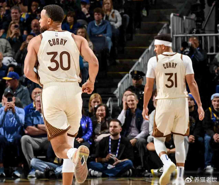 云开体育-勇士替补打满全场，一群“临时工”硬把球队拽回附加塞边缘|金州勇士队|nba|球员|比赛|阵容_新浪体育_新浪新闻